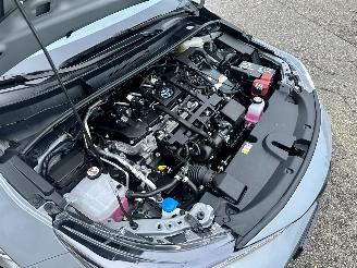 Toyota Corolla Touring sports 1.8 Hybrid 148pk automaat Business - nap - vaste prijs - camera - line + front assist - afn trekh - clima + cruise contr - keyless start picture 11