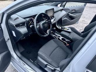 Toyota Corolla Touring sports 1.8 Hybrid 148pk automaat Business - nap - vaste prijs - camera - line + front assist - afn trekh - clima + cruise contr - keyless start picture 13