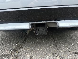 Toyota Corolla Touring sports 1.8 Hybrid 148pk automaat Business - nap - vaste prijs - camera - line + front assist - afn trekh - clima + cruise contr - keyless start picture 77