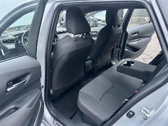 Toyota Corolla Touring sports 1.8 Hybrid 148pk automaat Business - nap - vaste prijs - camera - line + front assist - afn trekh - clima + cruise contr - keyless start picture 55