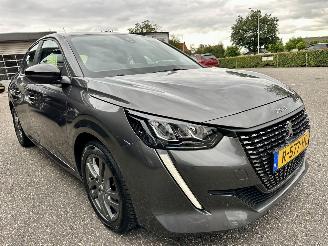 Peugeot 208 1.2 PureTech 75pk Active Pack 5drs - nap - navi - led - airco - cruise - pdc - line assist - lmv - Apple CarPlay + Android picture 4