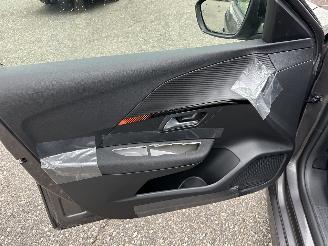 Peugeot 208 1.2 PureTech 75pk Active Pack 5drs - nap - navi - led - airco - cruise - pdc - line assist - lmv - Apple CarPlay + Android picture 24