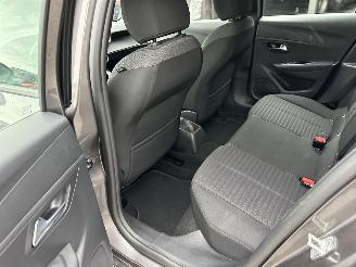 Peugeot 208 1.2 PureTech 75pk Active Pack 5drs - nap - navi - led - airco - cruise - pdc - line assist - lmv - Apple CarPlay + Android picture 37