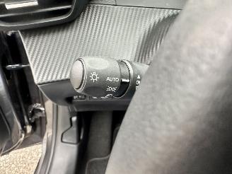 Peugeot 208 1.2 PureTech 75pk Active Pack 5drs - nap - navi - led - airco - cruise - pdc - line assist - lmv - Apple CarPlay + Android picture 22