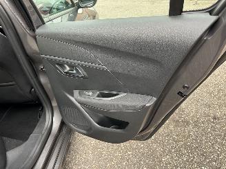 Peugeot 208 1.2 PureTech 75pk Active Pack 5drs - nap - navi - led - airco - cruise - pdc - line assist - lmv - Apple CarPlay + Android picture 30