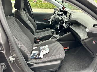 Peugeot 208 1.2 PureTech 75pk Active Pack 5drs - nap - navi - led - airco - cruise - pdc - line assist - lmv - Apple CarPlay + Android picture 34