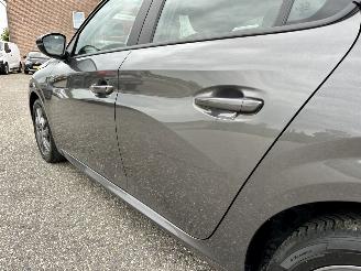 Peugeot 208 1.2 PureTech 75pk Active Pack 5drs - nap - navi - led - airco - cruise - pdc - line assist - lmv - Apple CarPlay + Android picture 56