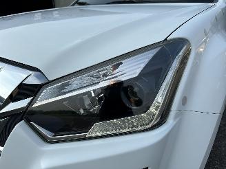 Isuzu D-Max 1.9D 4WD aut 163pk Extended Cab X-Country pick Up - nap - navi - camera - pdc - led - lmv - nieuw model - rijdbaar - 4x4 aandrijving picture 59