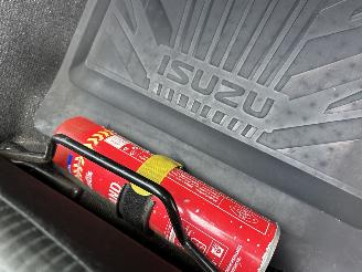 Isuzu D-Max 1.9D 4WD aut 163pk Extended Cab X-Country pick Up - nap - navi - camera - pdc - led - lmv - nieuw model - rijdbaar - 4x4 aandrijving picture 35