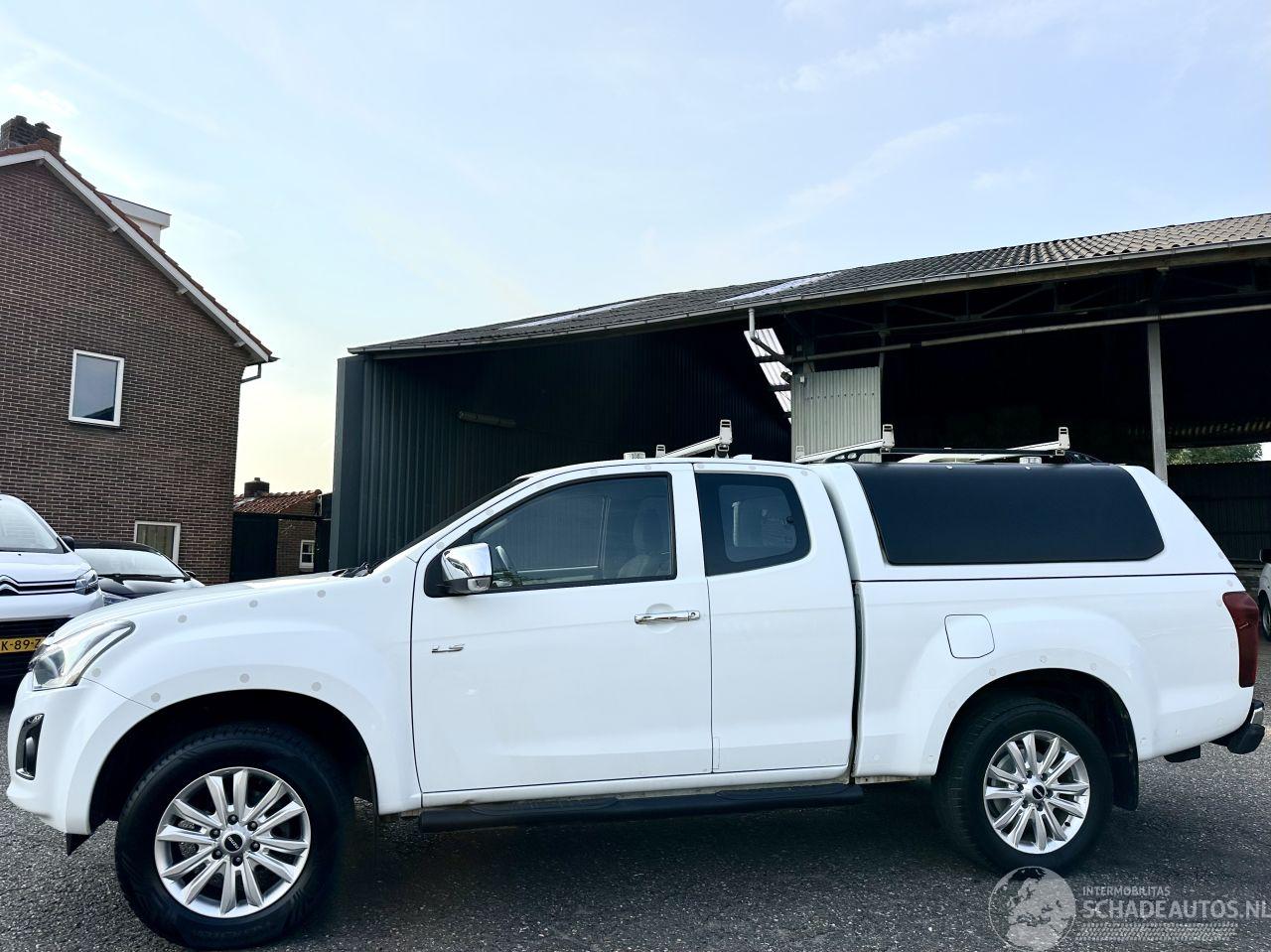 Isuzu D-Max 1.9D 4WD aut 163pk Extended Cab X-Country pick Up - nap - navi - camera - pdc - led - lmv - nieuw model - rijdbaar - 4x4 aandrijving