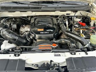 Isuzu D-Max 1.9D 4WD aut 163pk Extended Cab X-Country pick Up - nap - navi - camera - pdc - led - lmv - nieuw model - rijdbaar - 4x4 aandrijving picture 82