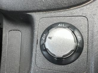 Isuzu D-Max 1.9D 4WD aut 163pk Extended Cab X-Country pick Up - nap - navi - camera - pdc - led - lmv - nieuw model - rijdbaar - 4x4 aandrijving picture 12