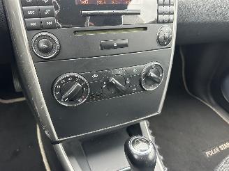 Mercedes A-klasse 150 1.5i 95pk automaat Polar Star - nap - airco - cruise - lmv - mistlampen - licht + regensensor + dimmend spiegel picture 29
