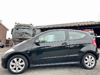 krockskadad bil auto Mercedes A-klasse 150 1.5i 95pk automaat Polar Star - nap - airco - cruise - lmv - mistlampen - licht + regensensor + dimmend spiegel 2006/10