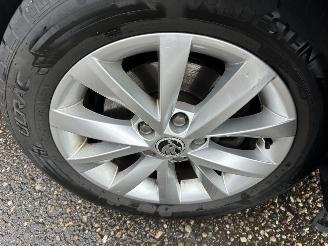 Skoda Octavia 1.0 TSI 115pk 6-bak Greentech Amb Bus sedan - navi - clima - cruise - pdc v+a - licht + regensensor picture 74