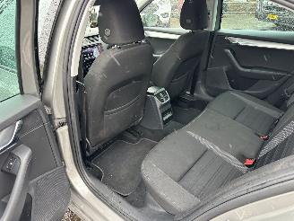 Skoda Octavia 1.0 TSI 115pk 6-bak Greentech Amb Bus sedan - navi - clima - cruise - pdc v+a - licht + regensensor picture 56