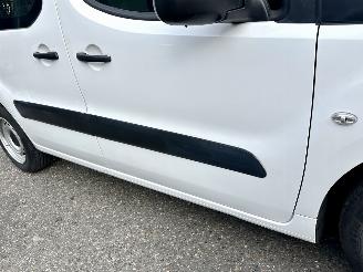 Citroën Berlingo 1.6 BlueHDI 99pk aut + f1 100 Club Eco S&S - airco - cruise - standkachel - pdc - trekh - klapdeuren - schuifdeur picture 76