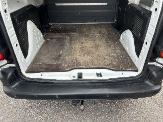 Citroën Berlingo 1.6 BlueHDI 99pk aut + f1 100 Club Eco S&S - airco - cruise - standkachel - pdc - trekh - klapdeuren - schuifdeur picture 11