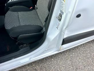 Citroën Berlingo 1.6 BlueHDI 99pk aut + f1 100 Club Eco S&S - airco - cruise - standkachel - pdc - trekh - klapdeuren - schuifdeur picture 15