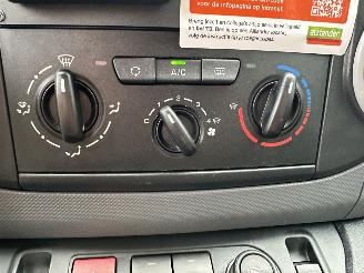 Citroën Berlingo 1.6 BlueHDI 99pk aut + f1 100 Club Eco S&S - airco - cruise - standkachel - pdc - trekh - klapdeuren - schuifdeur picture 17