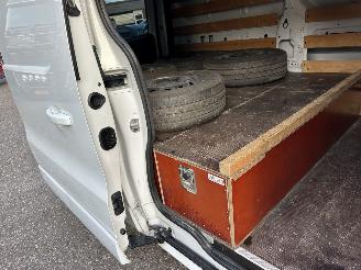 Renault Trafic 1.6 dCi 90pk 6-bak T29 L2/H1 Comfort - nap - 3.pers - navi - airco - cruise - aux - usb - privacy glass - facelift picture 45