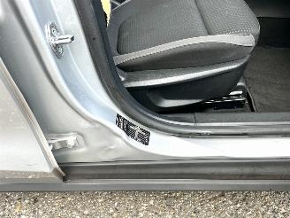 Ford Focus Wagon 1.0 EcoB Hybrid 135pk 6-bak Con - 97dkm nap - navi - airco - cruise - pdc - line + front assist - lmv picture 14