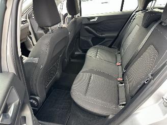 Ford Focus Wagon 1.0 EcoB Hybrid 135pk 6-bak Con - 97dkm nap - navi - airco - cruise - pdc - line + front assist - lmv picture 61