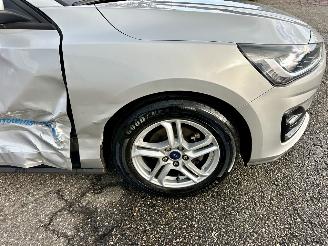 Ford Focus Wagon 1.0 EcoB Hybrid 135pk 6-bak Con - 97dkm nap - navi - airco - cruise - pdc - line + front assist - lmv picture 9