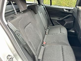 Ford Focus Wagon 1.0 EcoB Hybrid 135pk 6-bak Con - 97dkm nap - navi - airco - cruise - pdc - line + front assist - lmv picture 68