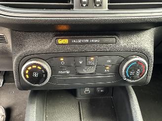 Ford Focus Wagon 1.0 EcoB Hybrid 135pk 6-bak Con - 97dkm nap - navi - airco - cruise - pdc - line + front assist - lmv picture 37