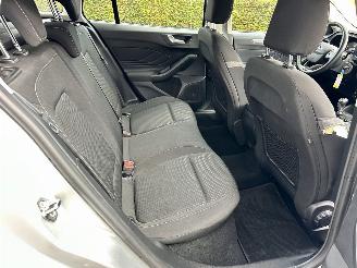 Ford Focus Wagon 1.0 EcoB Hybrid 135pk 6-bak Con - 97dkm nap - navi - airco - cruise - pdc - line + front assist - lmv picture 67