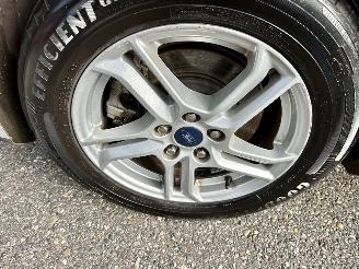 Ford Focus Wagon 1.0 EcoB Hybrid 135pk 6-bak Con - 97dkm nap - navi - airco - cruise - pdc - line + front assist - lmv picture 84