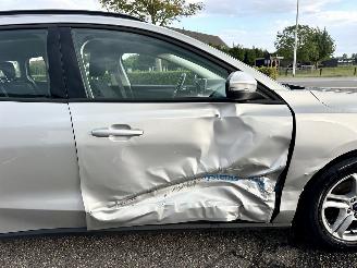 Ford Focus Wagon 1.0 EcoB Hybrid 135pk 6-bak Con - 97dkm nap - navi - airco - cruise - pdc - line + front assist - lmv picture 10