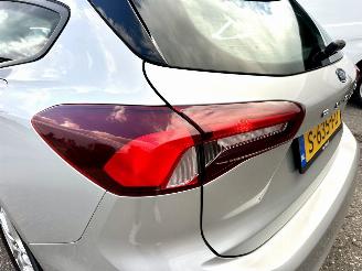 Ford Focus Wagon 1.0 EcoB Hybrid 135pk 6-bak Con - 97dkm nap - navi - airco - cruise - pdc - line + front assist - lmv picture 74