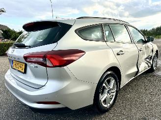 Ford Focus Wagon 1.0 EcoB Hybrid 135pk 6-bak Con - 97dkm nap - navi - airco - cruise - pdc - line + front assist - lmv picture 5