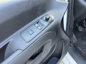 Citroën Berlingo 1.5 BlueHDI 99pk Club XL extra lang - 82dkm nap - navi - airco - cruise - apple carplay - 1e eig - lichtsensor picture 17