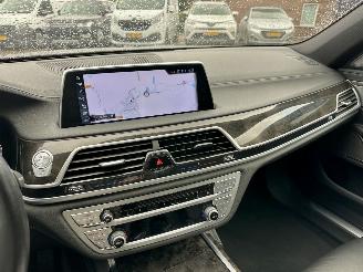 BMW 7-serie 730d xDrive 265pk aut + f1 High Exe M-Ed - nap - schuifdak - hud - softclose - 360 cam - harman/kardon - luchtvering picture 76
