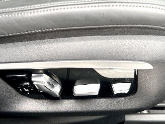 BMW 7-serie 730d xDrive 265pk aut + f1 High Exe M-Ed - nap - schuifdak - hud - softclose - 360 cam - harman/kardon - luchtvering picture 33