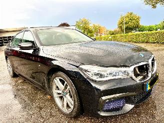 BMW 7-serie 730d xDrive 265pk aut + f1 High Exe M-Ed - nap - schuifdak - hud - softclose - 360 cam - harman/kardon - luchtvering picture 3