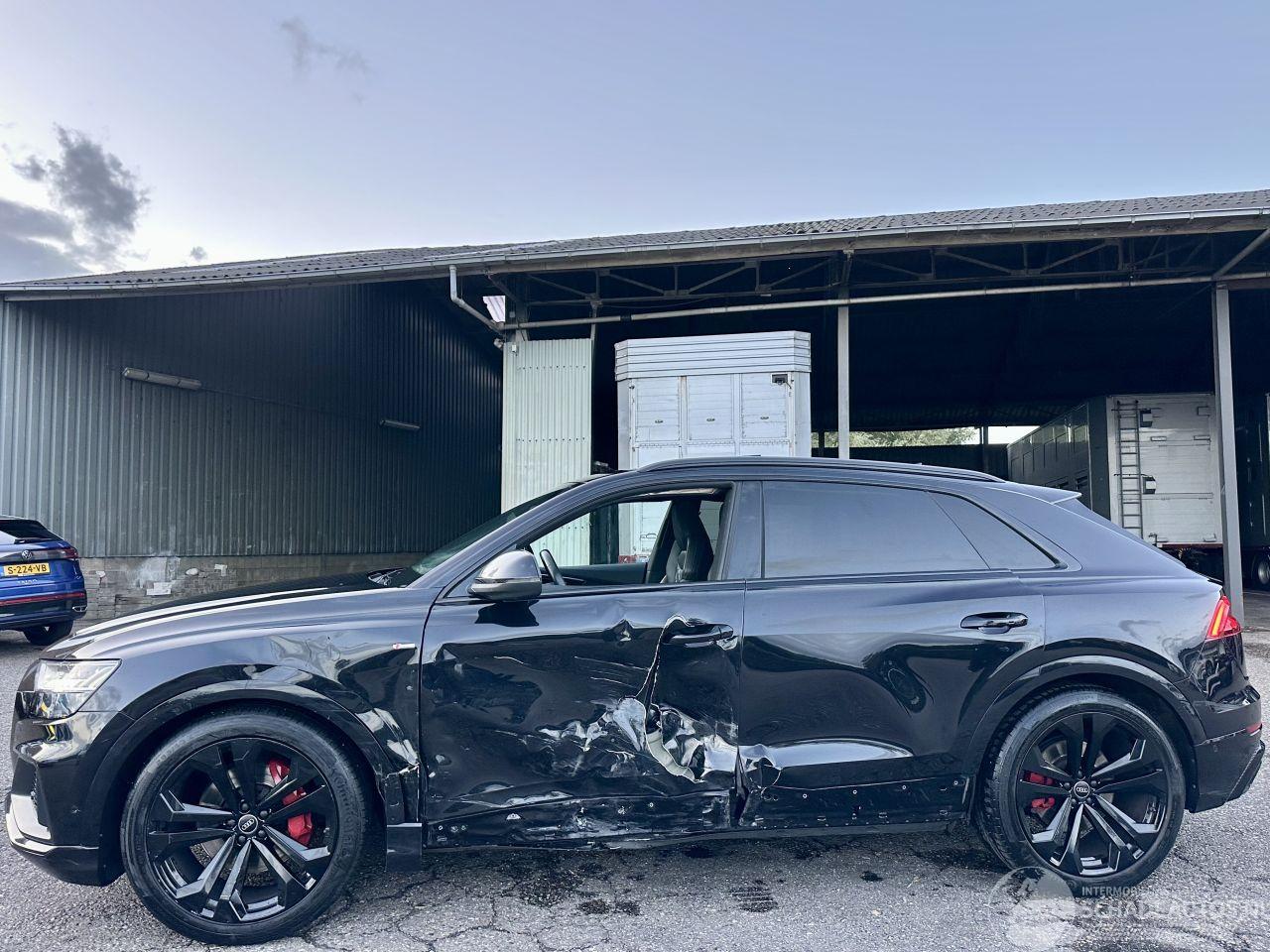 Audi Q8 gereserveerd 50 TDI Quattro 297pk aut + f1 S-line comp - pano - head up - b&o - luchtvering - softclose - matrix - 22inch - 360cam - kuipstoelen