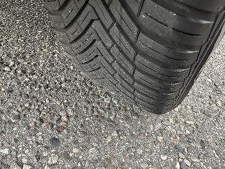 Citroën C3 1.2 PureTech 83pk C-Series - navi - line assist - clima - cruise - apple carpl - 66dkm nap - licht + regensensor picture 81