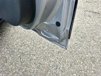 Citroën C3 1.2 PureTech 83pk C-Series - navi - line assist - clima - cruise - apple carpl - 66dkm nap - licht + regensensor picture 57