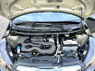 Peugeot 108 1.0 e-VTi 72pk Active 5drs - 96dkm nap - airco - led - elektr pakket - aux - usb - privacy glass - bwjr 2021 picture 15