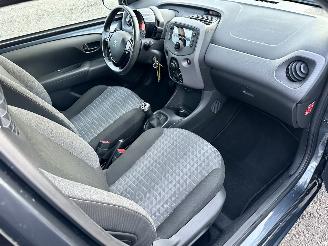 Peugeot 108 1.0 e-VTi 72pk Active 5drs - 96dkm nap - airco - led - elektr pakket - aux - usb - privacy glass - bwjr 2021 picture 20