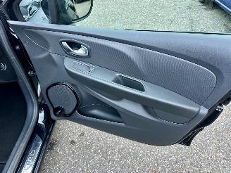 Renault Clio Estate 0.9 TCe Turbo 90pk Limited - nap - navi - pdc - lmv - led - touchscreen - aux - usb - 4x nw banden picture 29