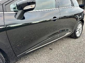 Renault Clio Estate 0.9 TCe Turbo 90pk Limited - nap - navi - pdc - lmv - led - touchscreen - aux - usb - 4x nw banden picture 79