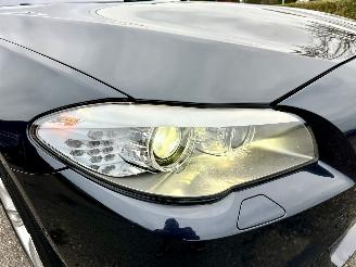 BMW 5-serie Gereserveerd 550i 4.4 V8 TwinTurbo 408pk 8-traps aut M-Sport - nap - b&o - schuifdak - massage - softclose - tv schermen - 360cam picture 116