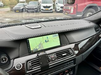 BMW 5-serie Gereserveerd 550i 4.4 V8 TwinTurbo 408pk 8-traps aut M-Sport - nap - b&o - schuifdak - massage - softclose - tv schermen - 360cam picture 67