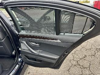 BMW 5-serie Gereserveerd 550i 4.4 V8 TwinTurbo 408pk 8-traps aut M-Sport - nap - b&o - schuifdak - massage - softclose - tv schermen - 360cam picture 47