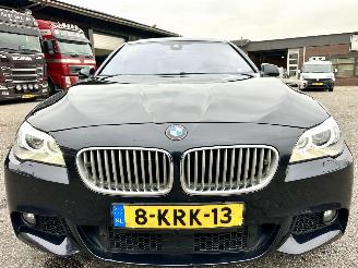 BMW 5-serie Gereserveerd 550i 4.4 V8 TwinTurbo 408pk 8-traps aut M-Sport - nap - b&o - schuifdak - massage - softclose - tv schermen - 360cam picture 3